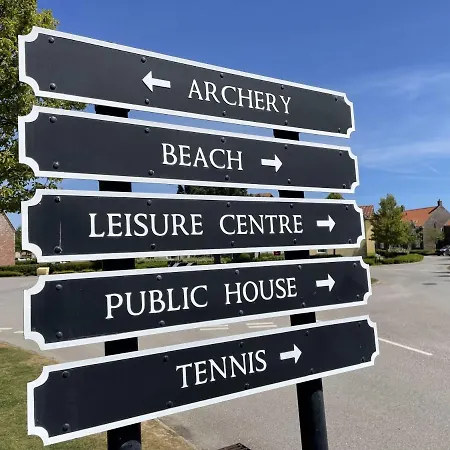 Echo - Sleeps 12 - Part Of The The Bay Village With Pool, Gym And Direct Access, Pub, Restaurant, Tennis And Meadows Walks *