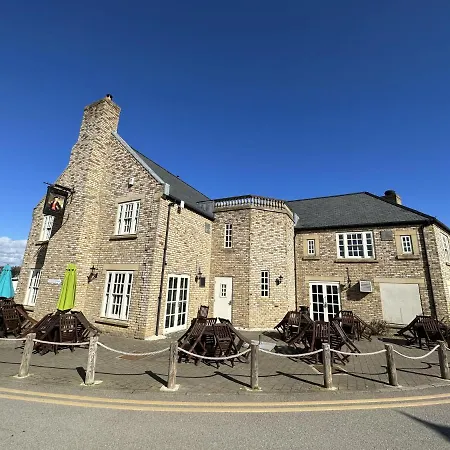Echo - Sleeps 12 - Part Of The The Bay Village With Pool, Gym And Direct Access, Pub, Restaurant, Tennis And Meadows Walks Filey