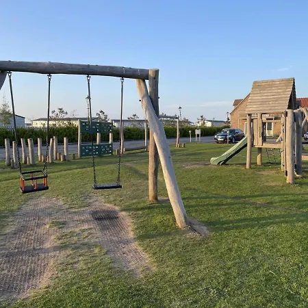 Holiday home Echo - Sleeps 12 - Part Of The The Bay Village With Pool, Gym And Direct Access, Pub, Restaurant, Tennis And Meadows Walks Filey
