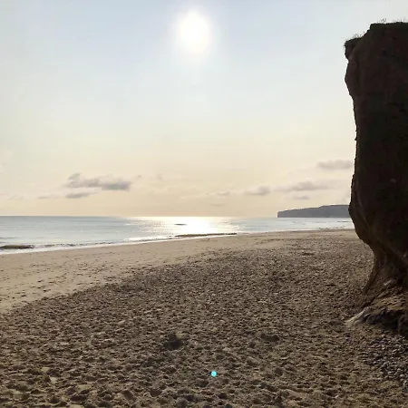 Echo - Sleeps 12 - Part Of The The Bay Village With Pool, Gym And Direct Access, Pub, Restaurant, Tennis And Meadows Walks * Filey